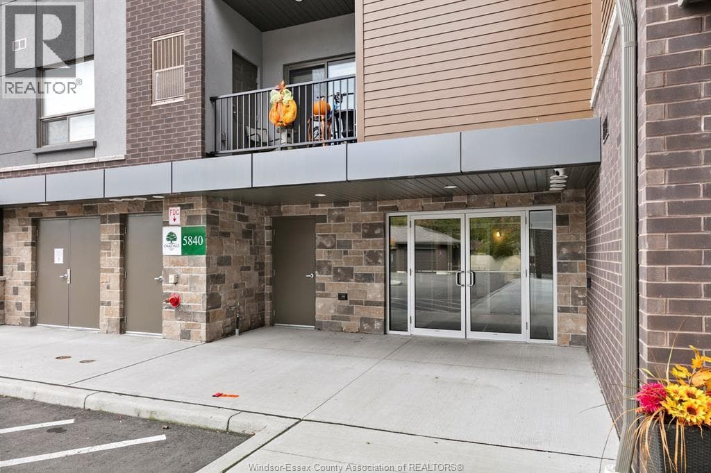 5840 NEWMAN BOULEVARD UNIT 318, Windsor — photo 3