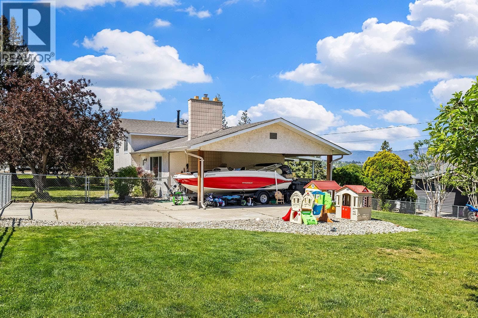 10694 Bonnie Drive, Interior REALTORS® — photo 3