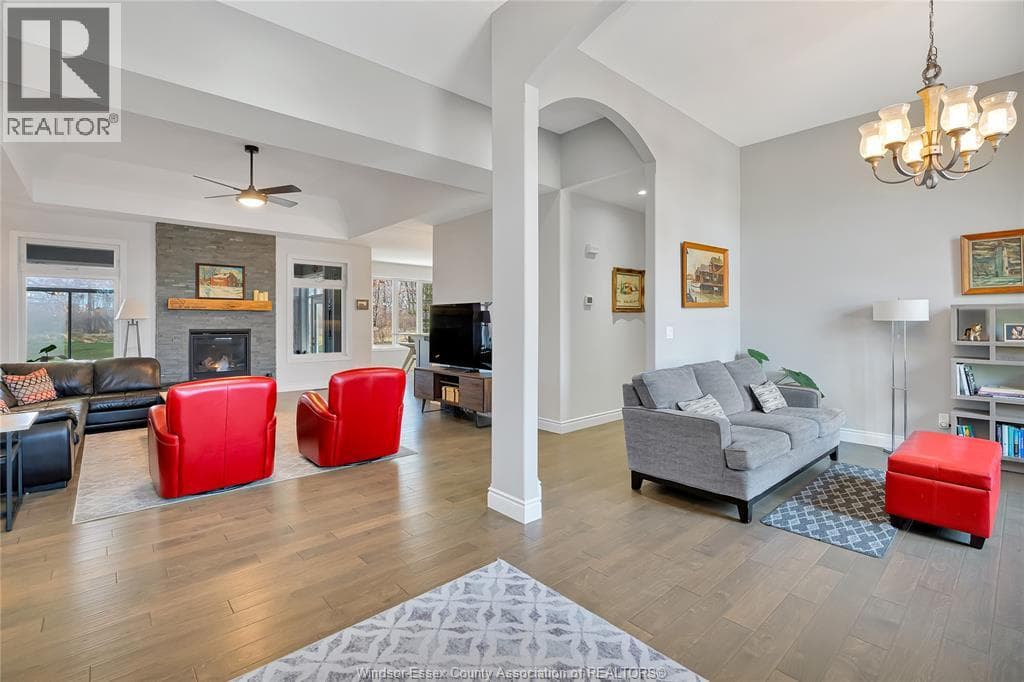 295 CRYSTAL BAY DRIVE, Windsor — photo 5