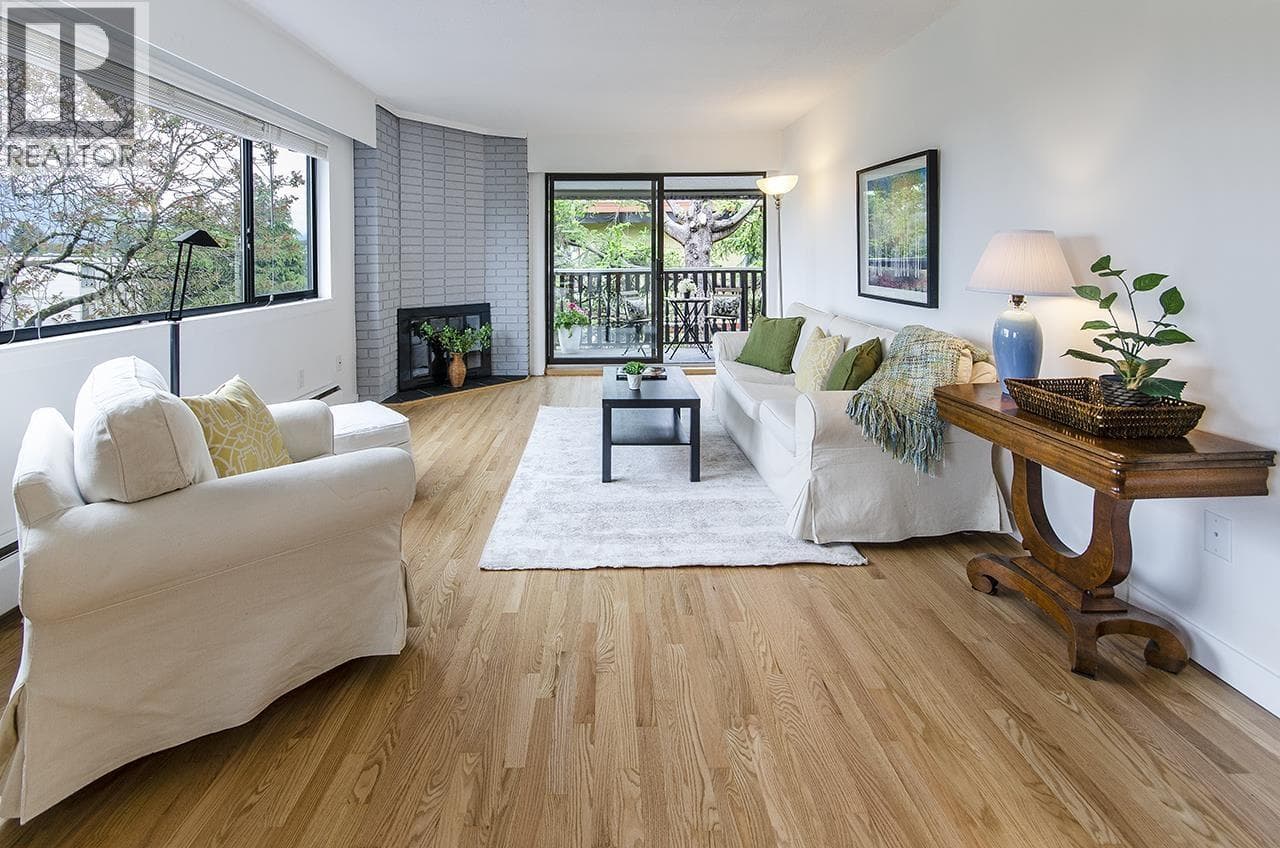 303 1610 CHESTERFIELD AVENUE, Greater Vancouver — photo 2