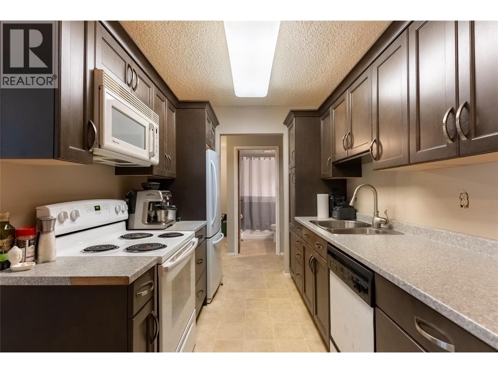 279 Alder Drive Unit# 101, Interior REALTORS® — photo 2