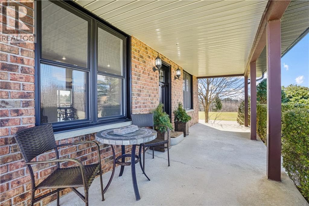 23247 BEATTIE Line, Cornerstone — photo 4