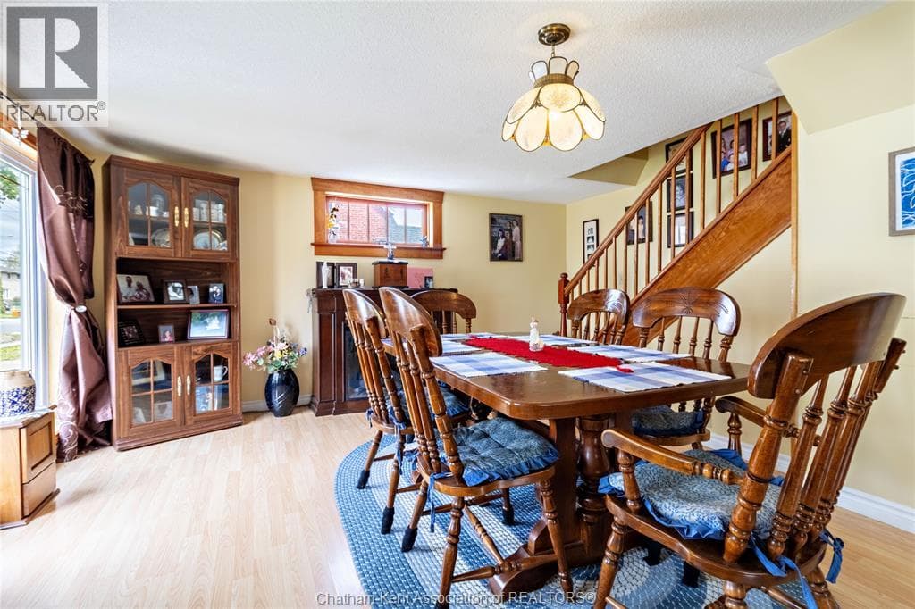9 Woods STREET, Chatham Kent — photo 5