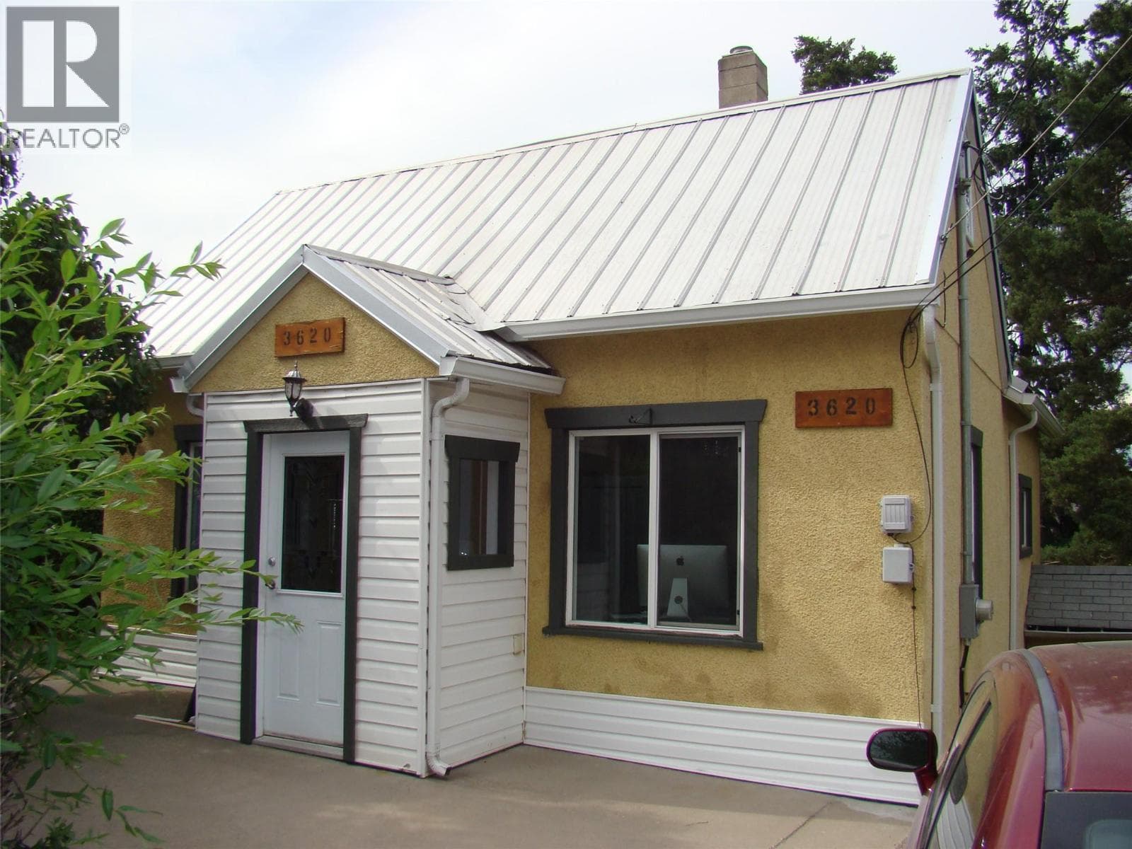 3620 Rosedale Avenue, Interior REALTORS® — photo 2