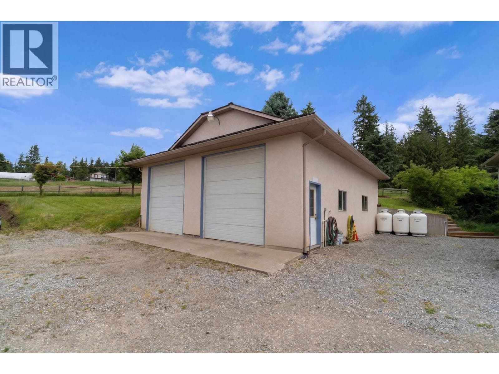 377 STROULGER ROAD, Interior REALTORS® — photo 4