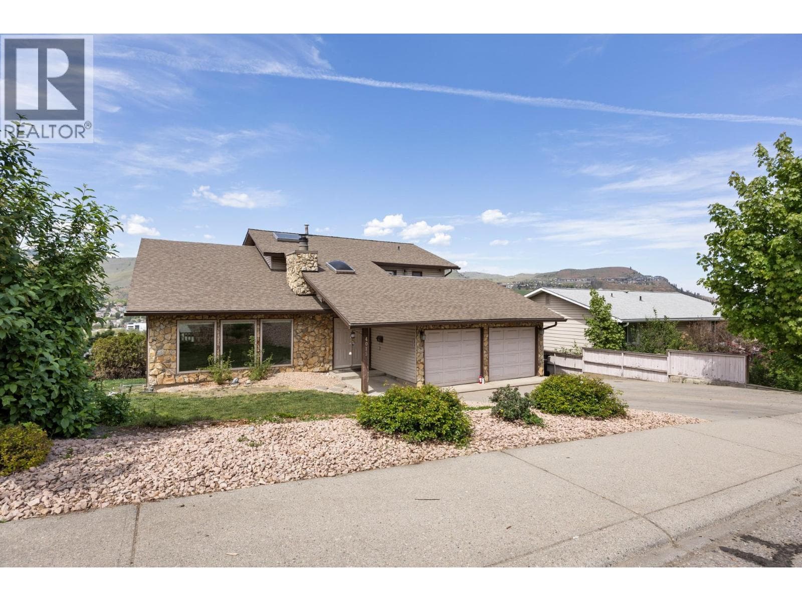 4015 15 CRESCENT, Interior REALTORS® — photo 2