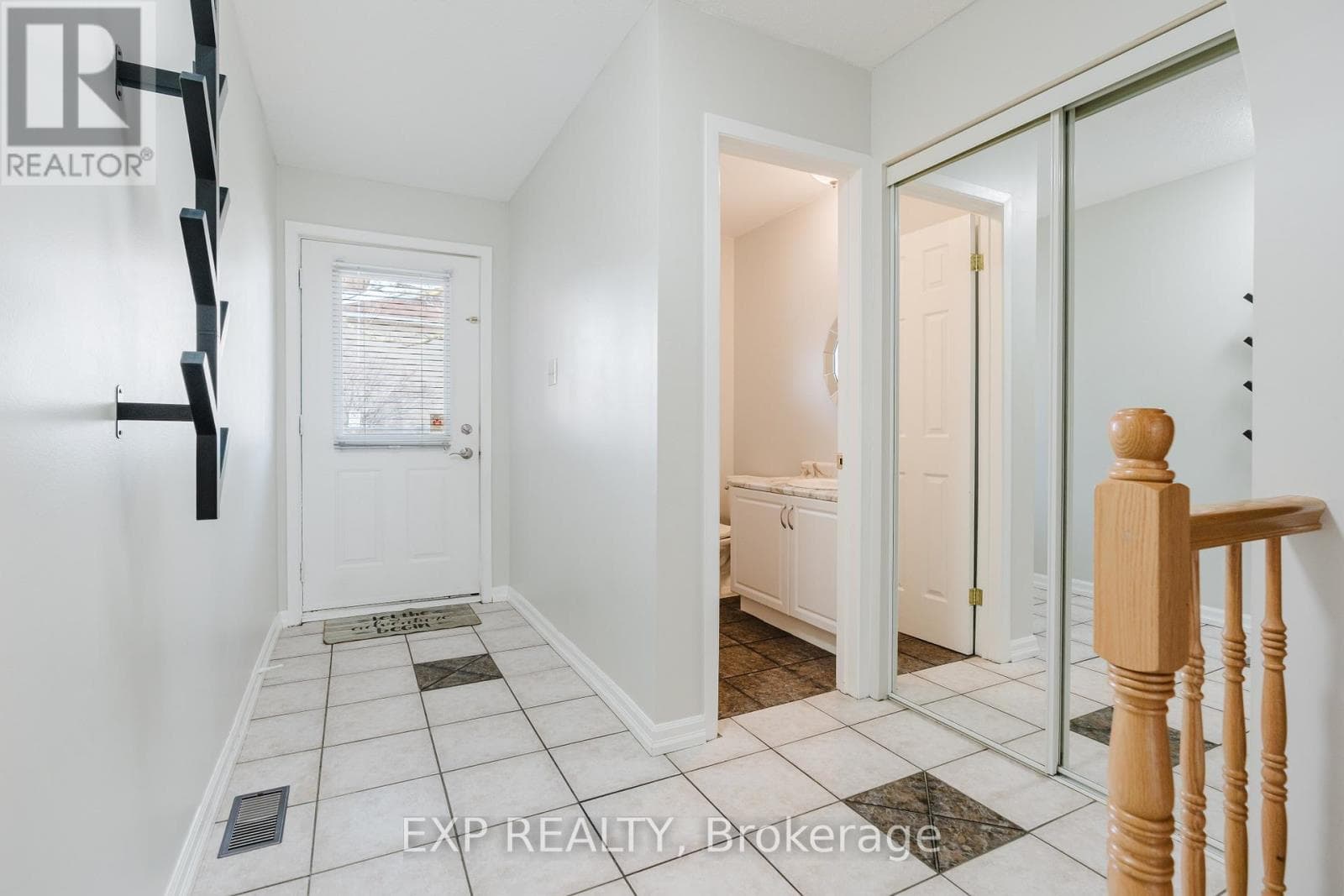 378 VALADE CRESCENT, Ottawa — photo 3