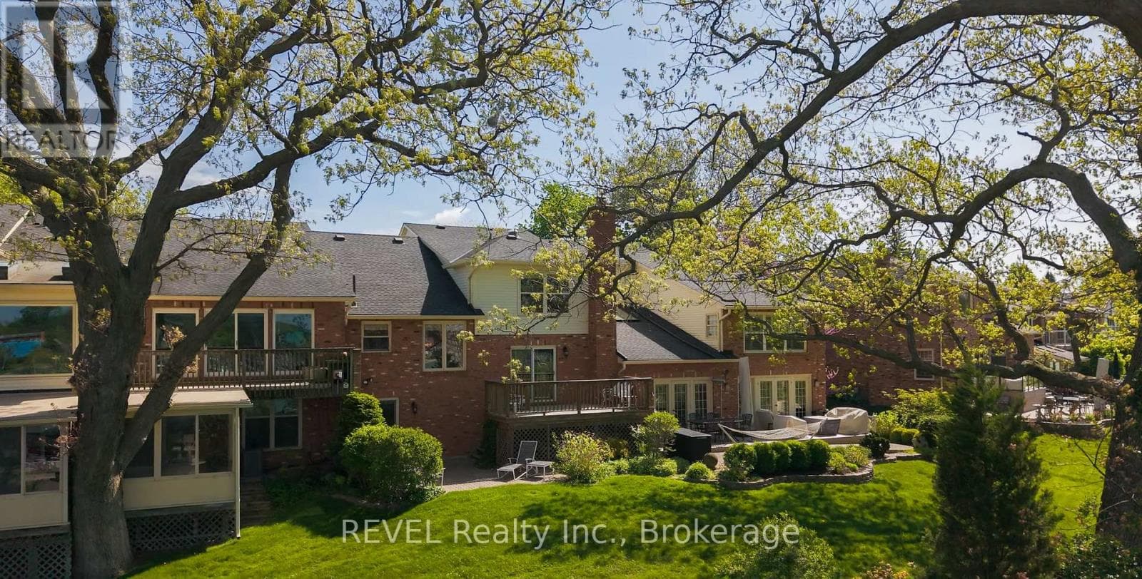 23 - 5 CARN CASTLE GATE, Niagara