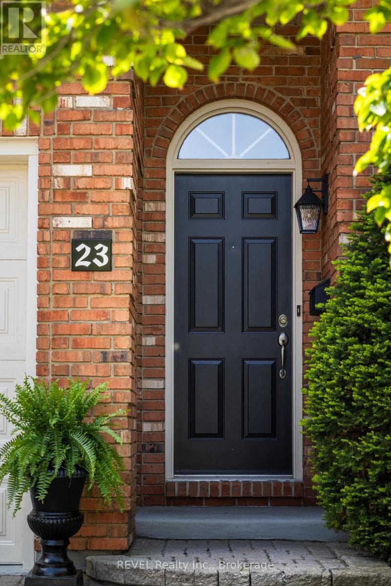 23 - 5 CARN CASTLE GATE, Niagara — photo 5