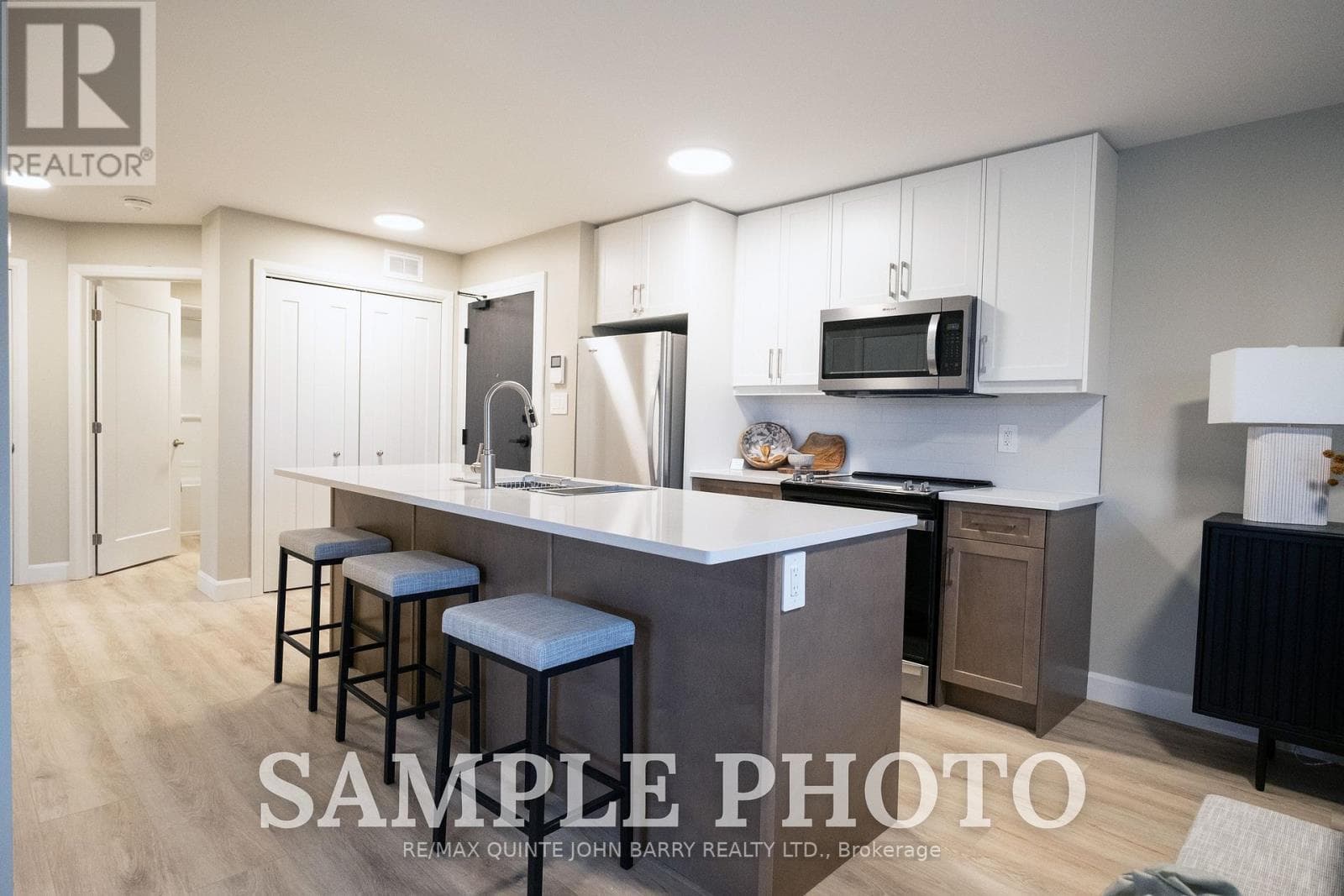 205-10 HILLSIDE MEADOW DRIVE, Central Lakes — photo 4