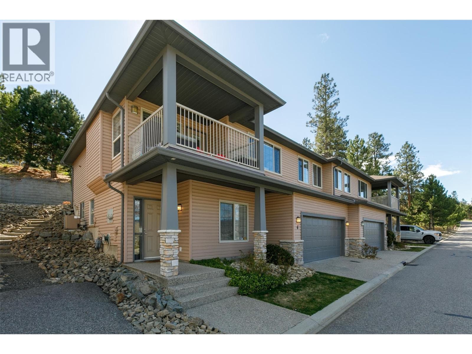 3512 Ridge Boulevard Unit# 6, Interior REALTORS® — photo 2