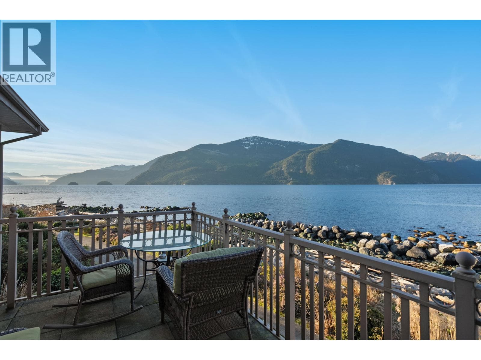 7 BEACH DRIVE, Greater Vancouver — photo 3