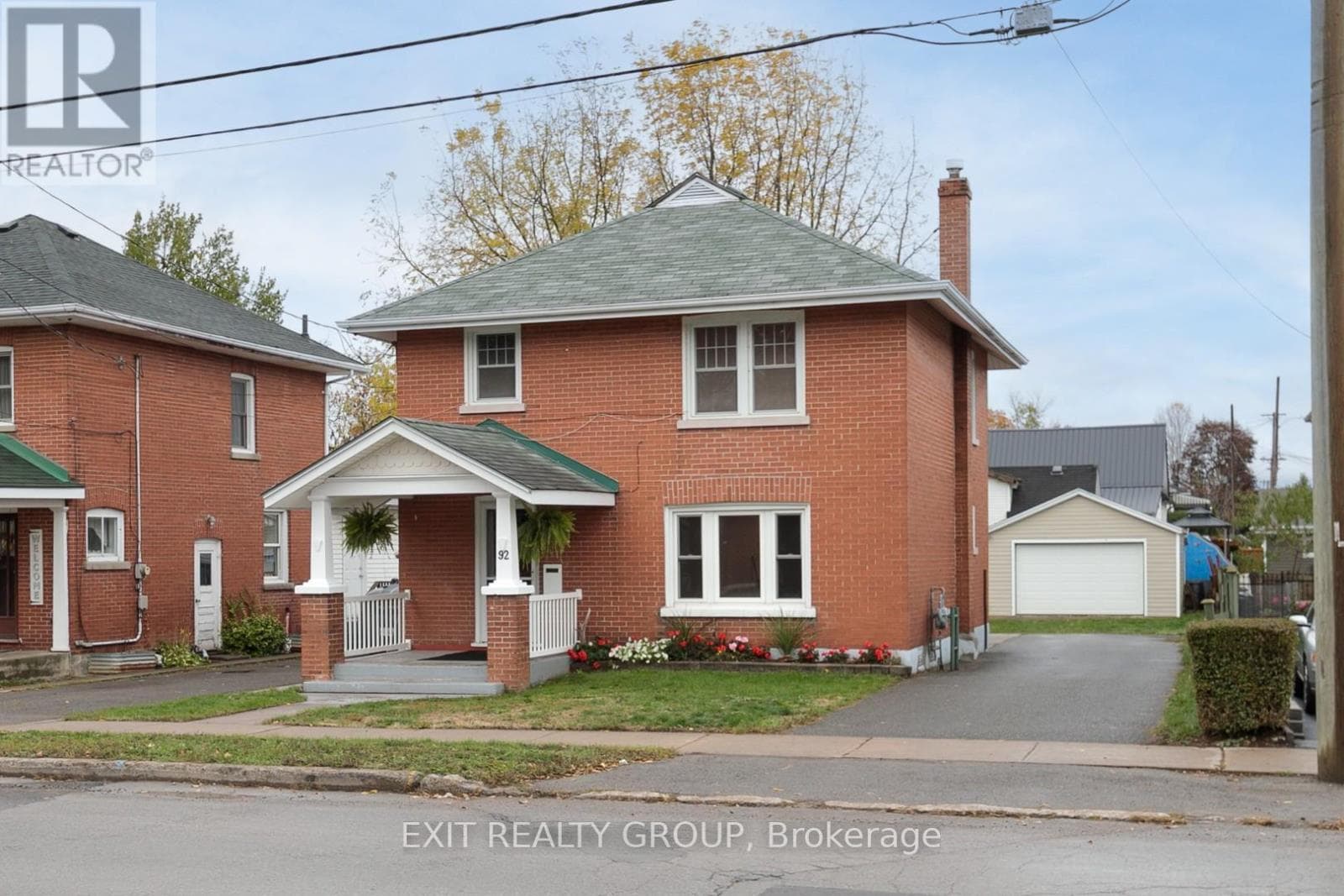 92 BYRON STREET, Central Lakes — photo 2