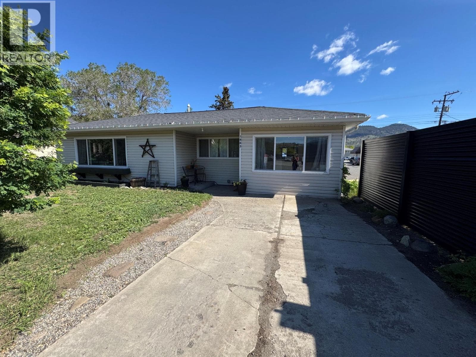 1963 Granite Avenue, Interior REALTORS®