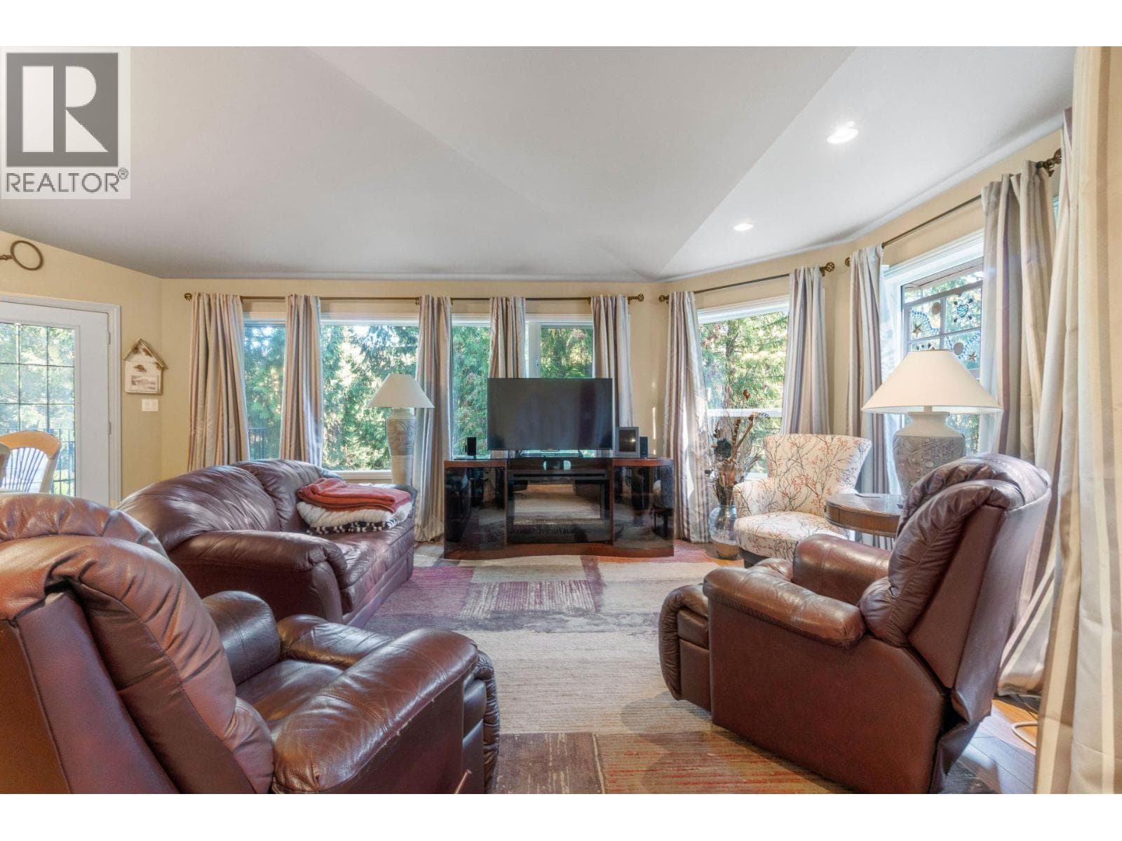 307 PARTRIDGE ROAD, Interior REALTORS® — photo 5