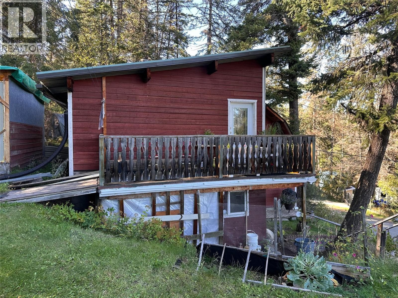 3380 MCGREGOR ROAD, Interior REALTORS®