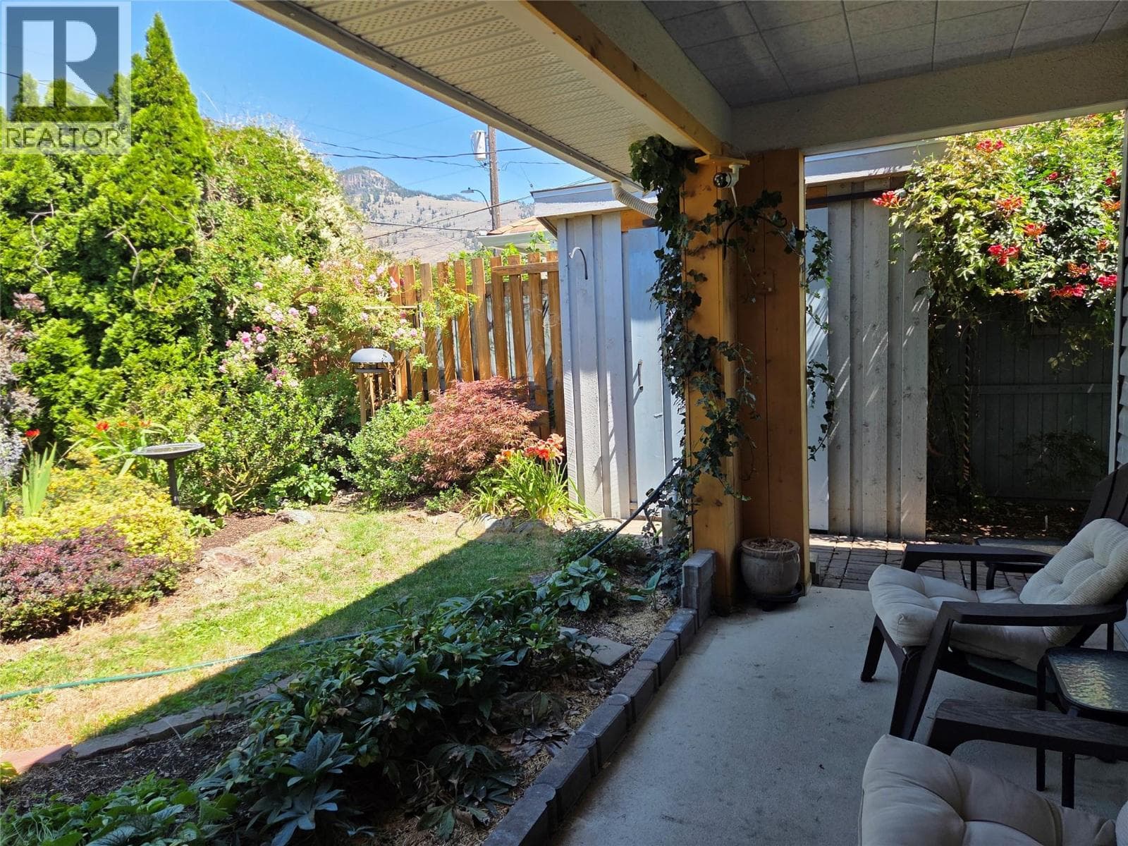 425 3rd Avenue, Interior REALTORS® — photo 3