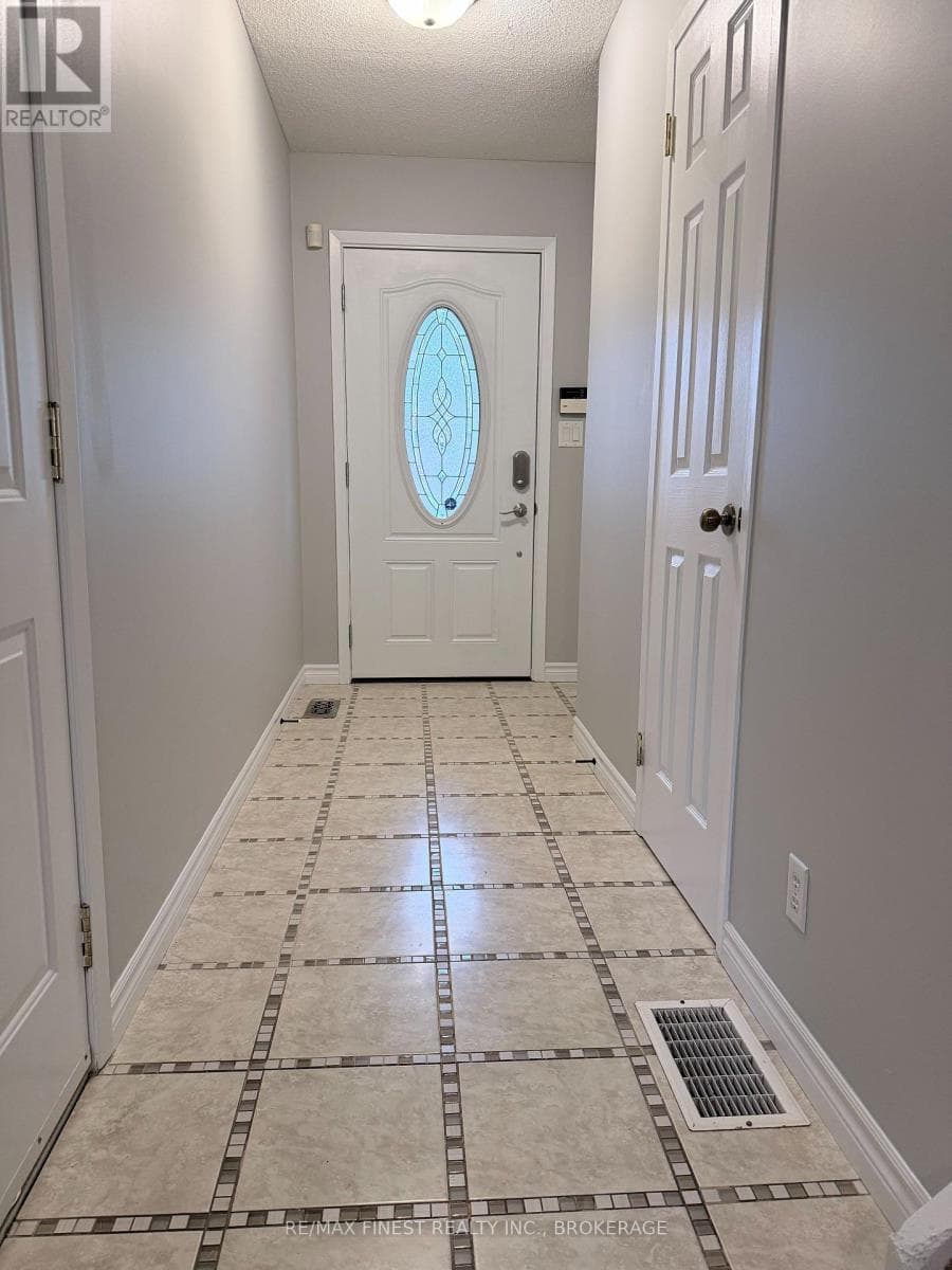 936 KILLARNEY CRESCENT, Kingston — photo 3