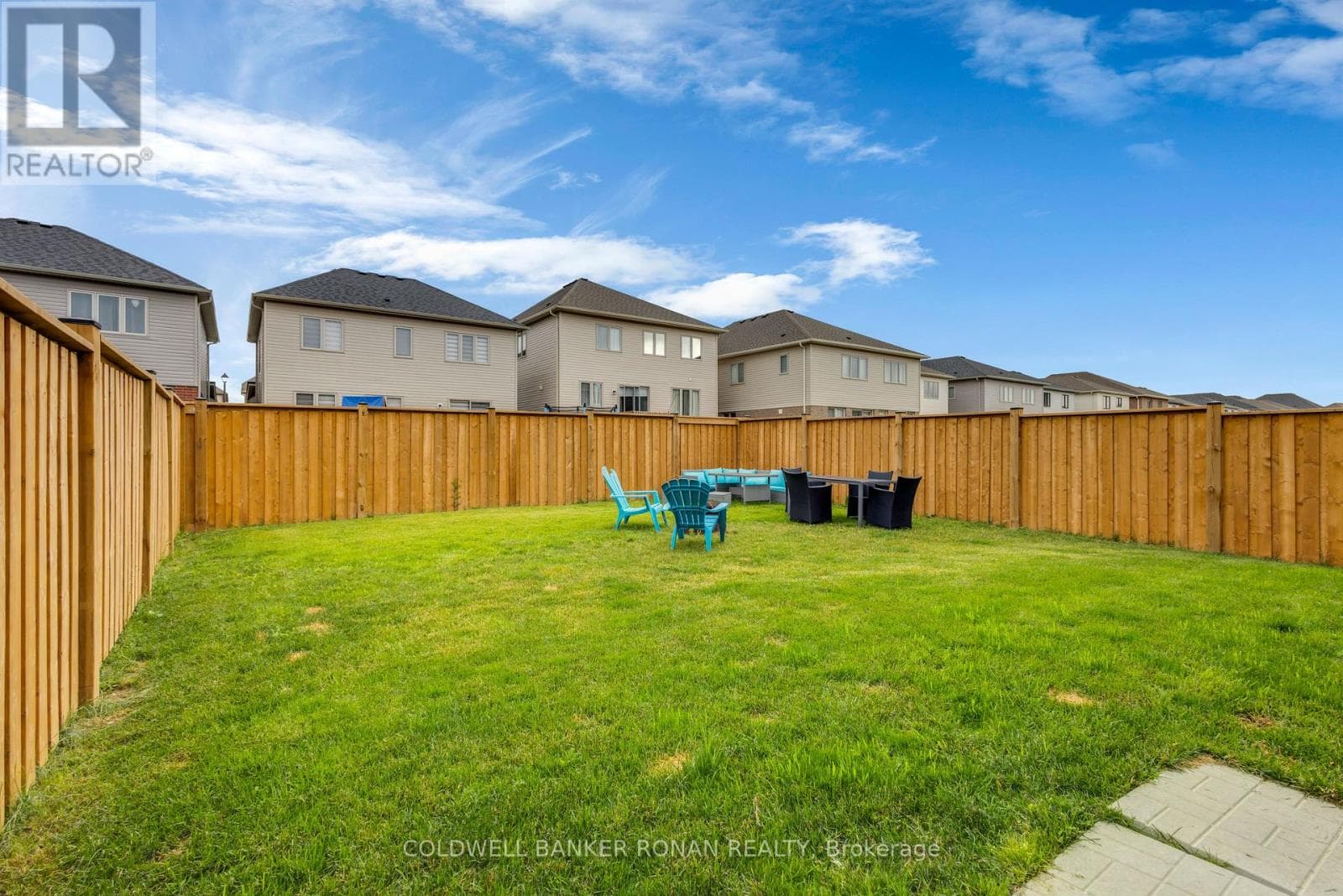 71 HARPIN WAY WEST, Toronto — photo 3