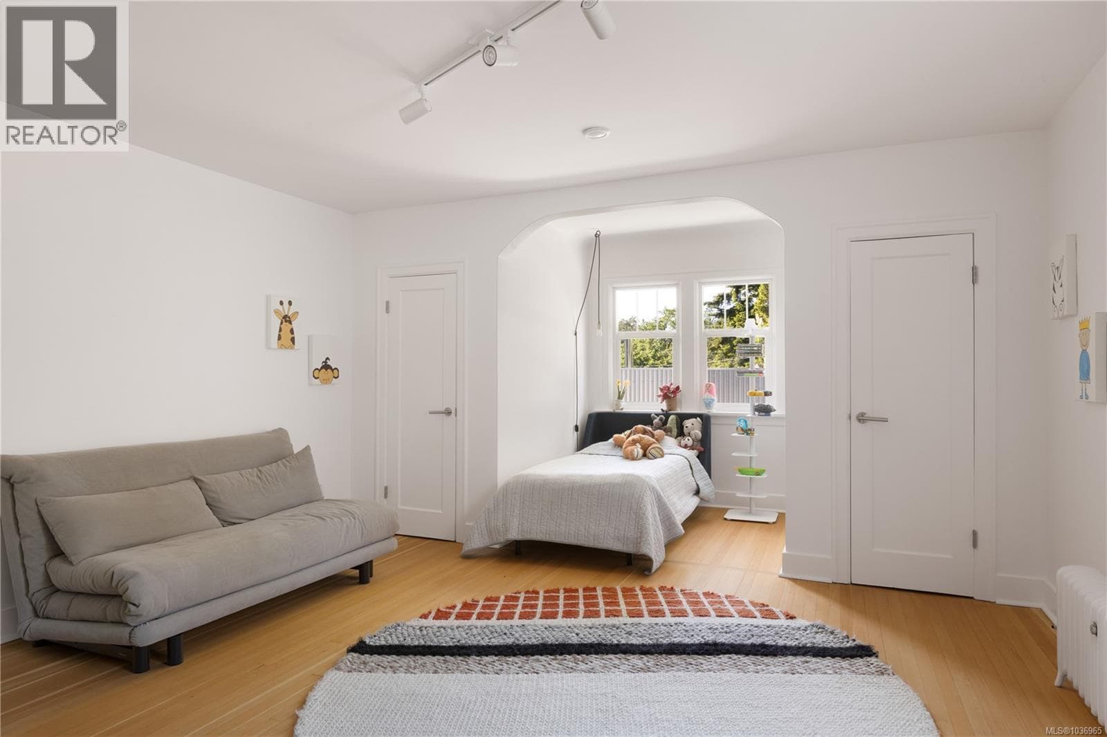 2880 SEA VIEW ROAD, Victoria