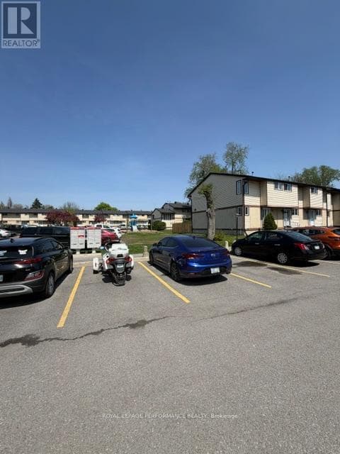 1584 FEATHER LANE, Ottawa — photo 2