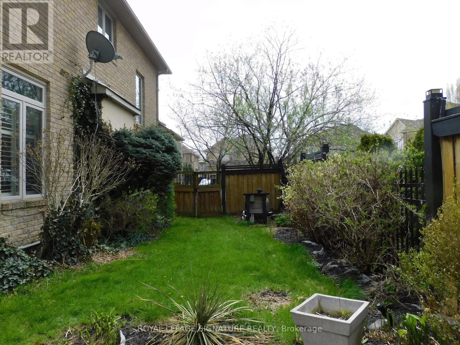 30 WALCOTTE AVENUE, Toronto — photo 2