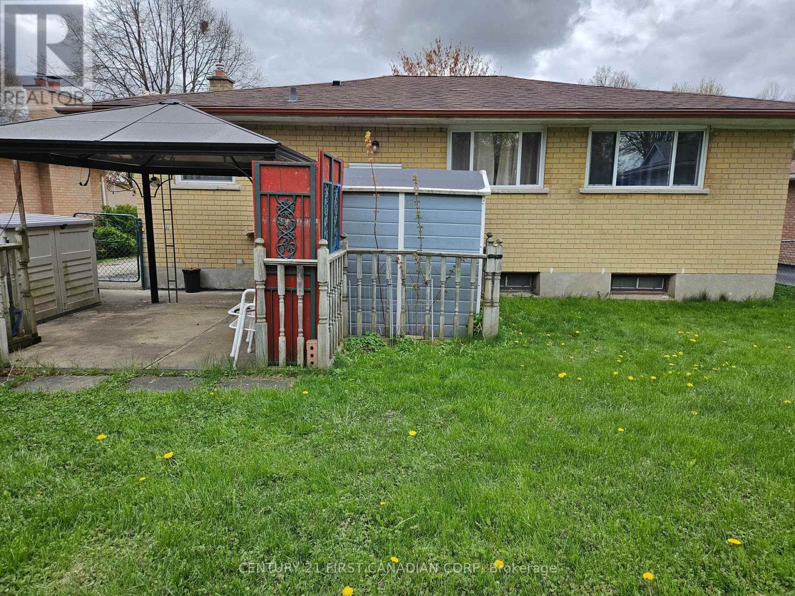 61 ALAYNE CRESCENT, London and St. Thomas — photo 2