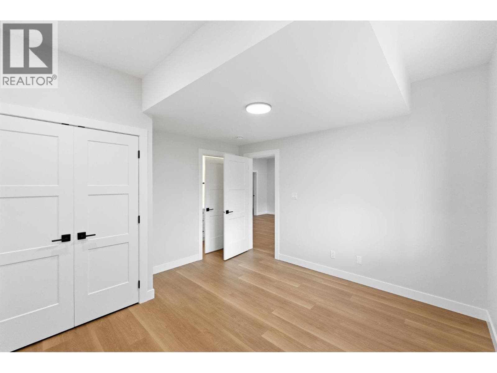 3620 LOBELIA DRIVE, Interior REALTORS® — photo 2