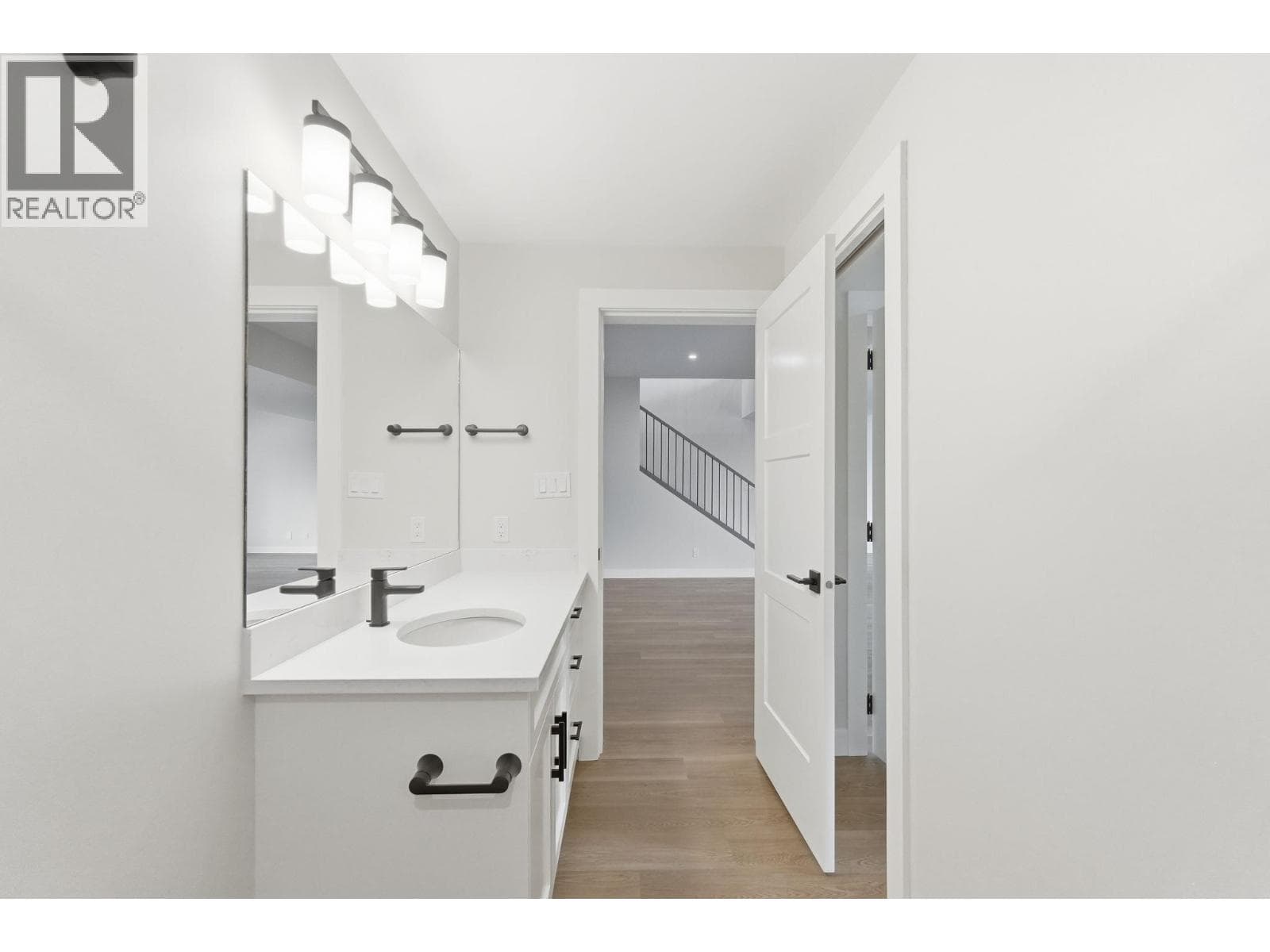 3620 LOBELIA DRIVE, Interior REALTORS® — photo 4
