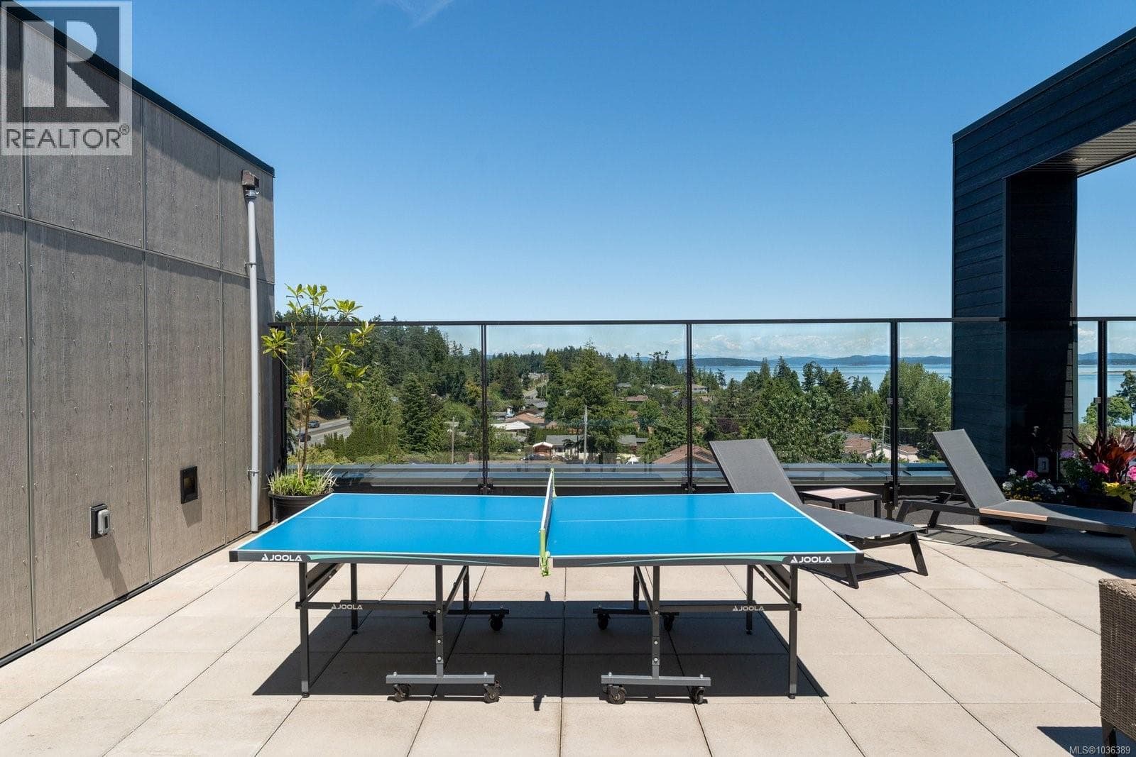 603 2520 Hackett Cres, Victoria