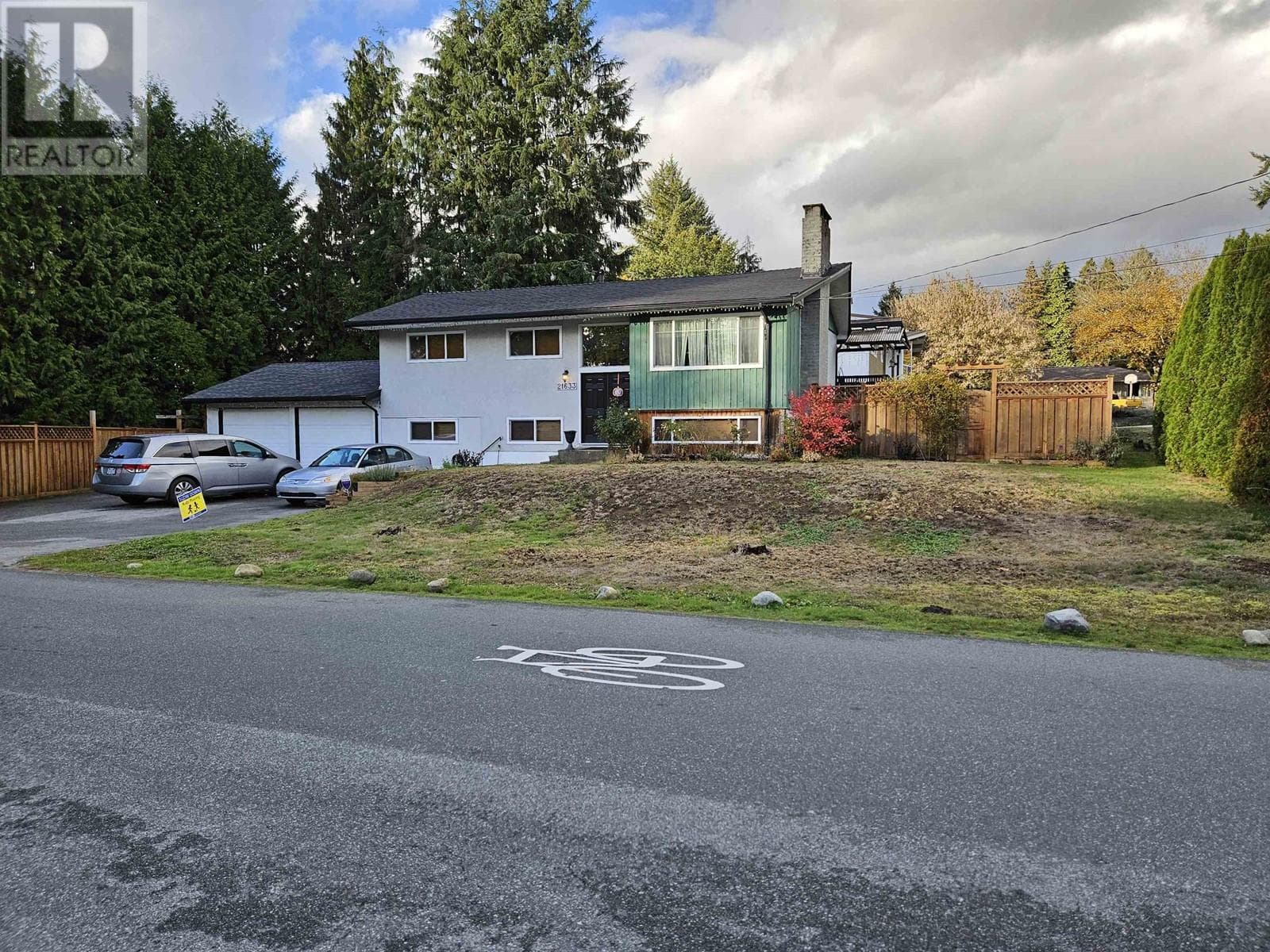 21633 DONOVAN AVENUE in