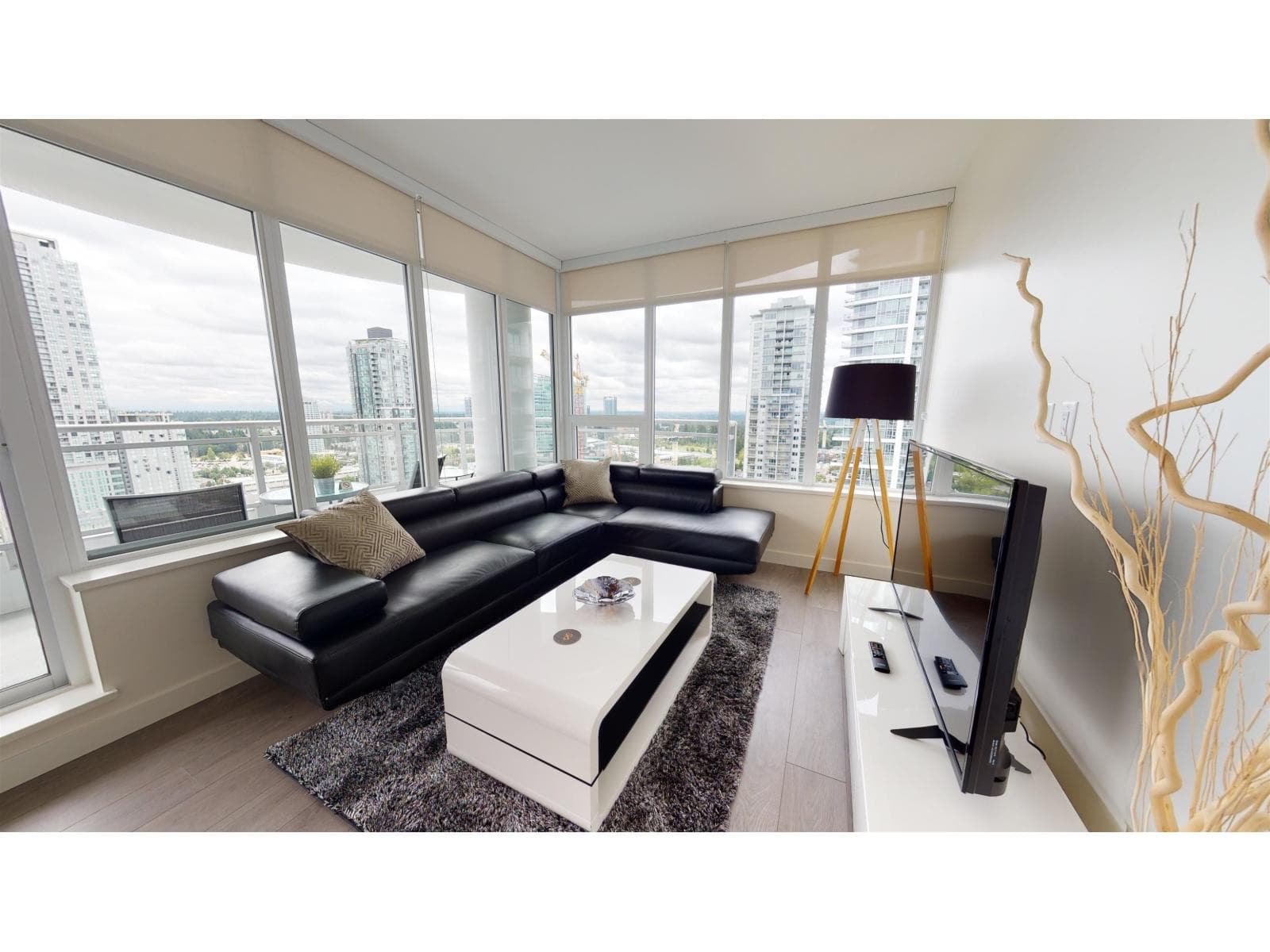 2405 13318 104TH AVENUE in Port Mann