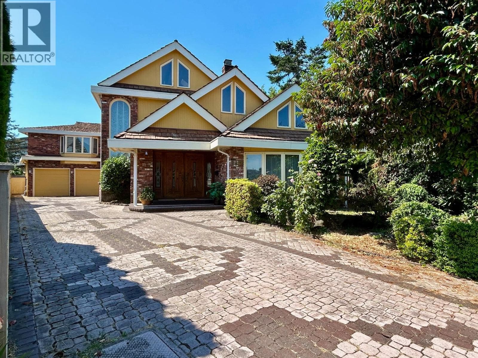 8351 SUNNYWOOD DRIVE in Broadmoor