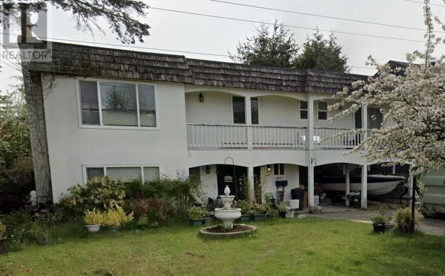 1670 53A STREET in Beach Grove