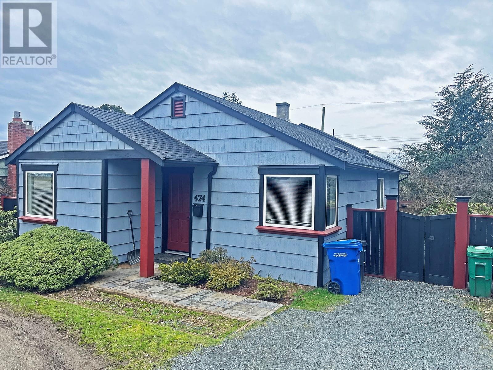 474 486 WAKESIAH AVENUE in Harewood