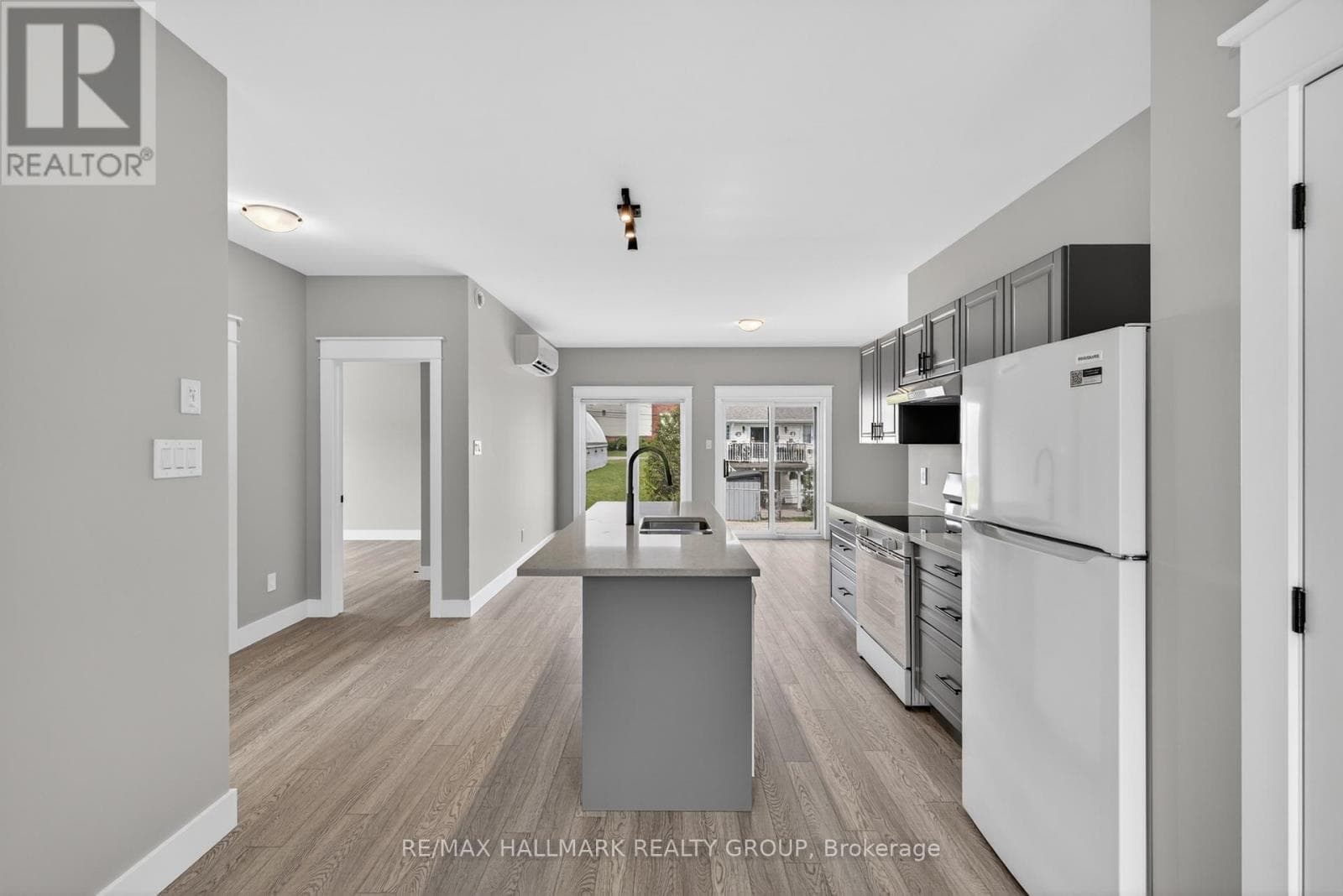 100 WELLAND STREET in