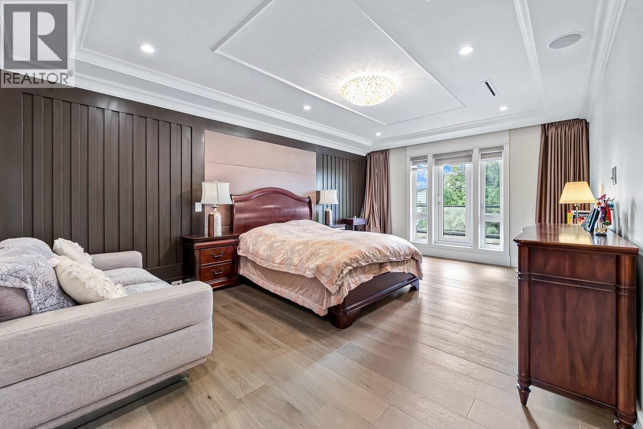 8631 FAIRDELL CRESCENT in Seafair