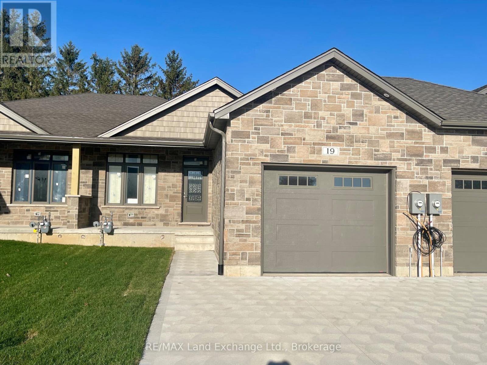 19 NYAH COURT in