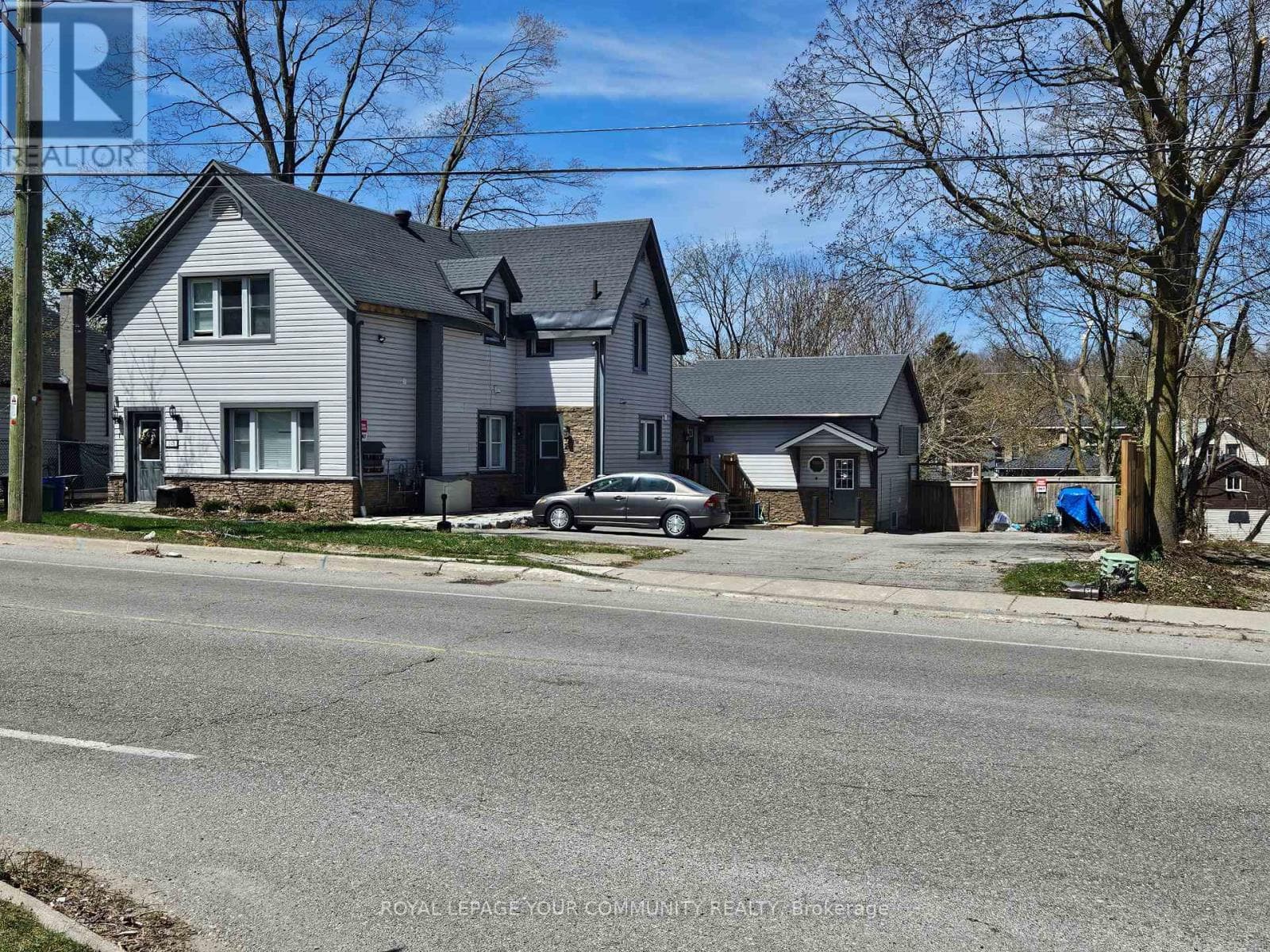 246 MISSISSAUGA STREET W in