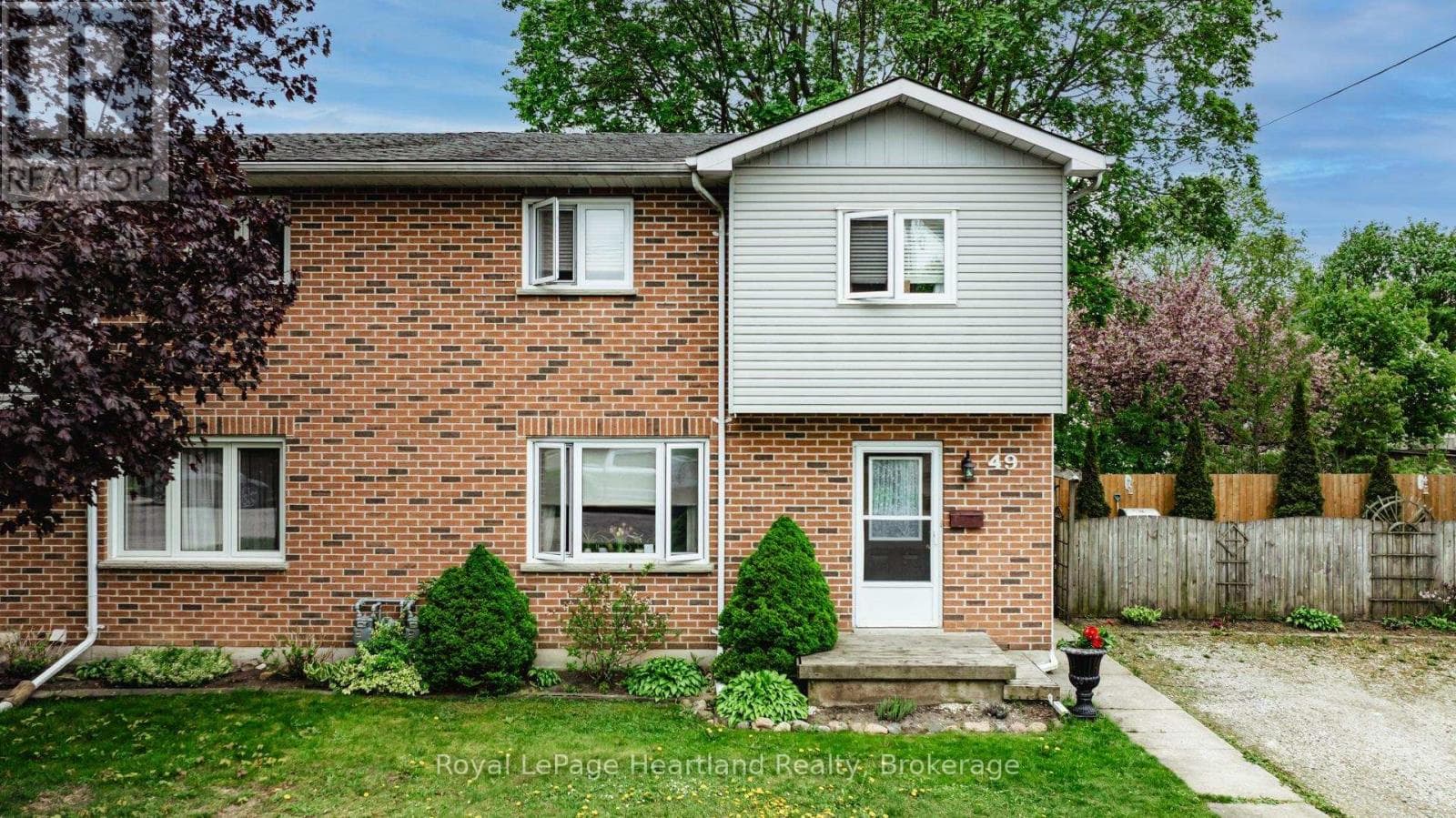 49 WELLINGTON STREET WEST in