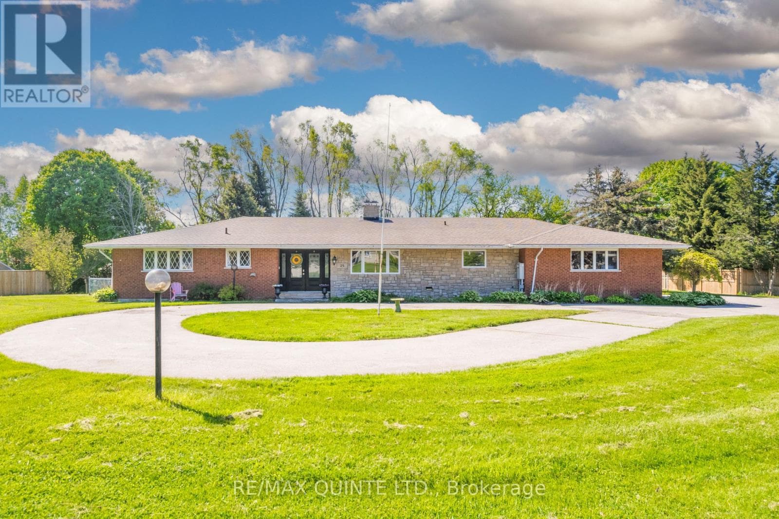 25 SINGLETON STREET in