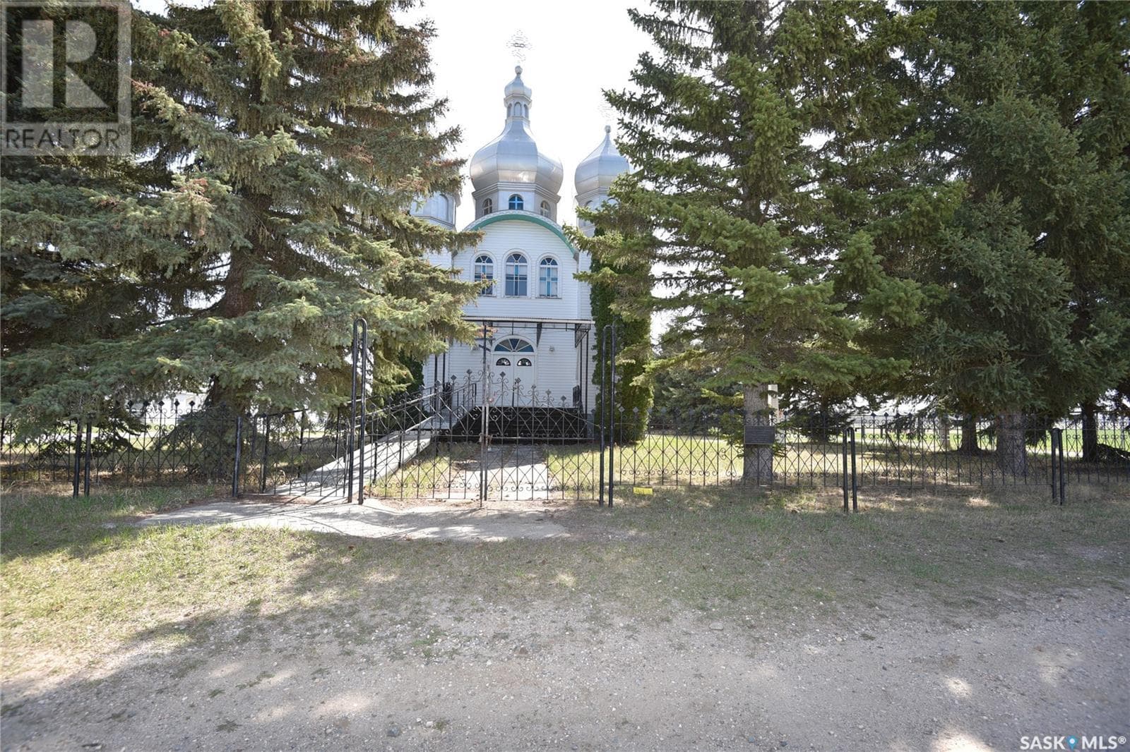 620 10th AVENUE W in