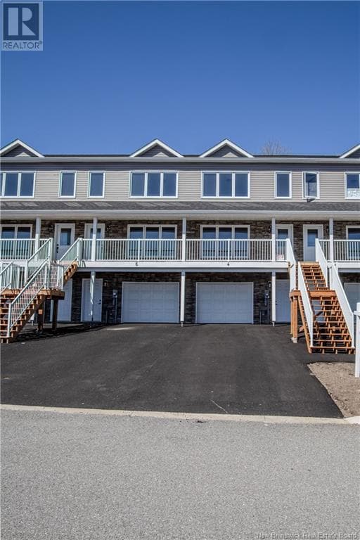 4 ROCKINGSTONE DRIVE in