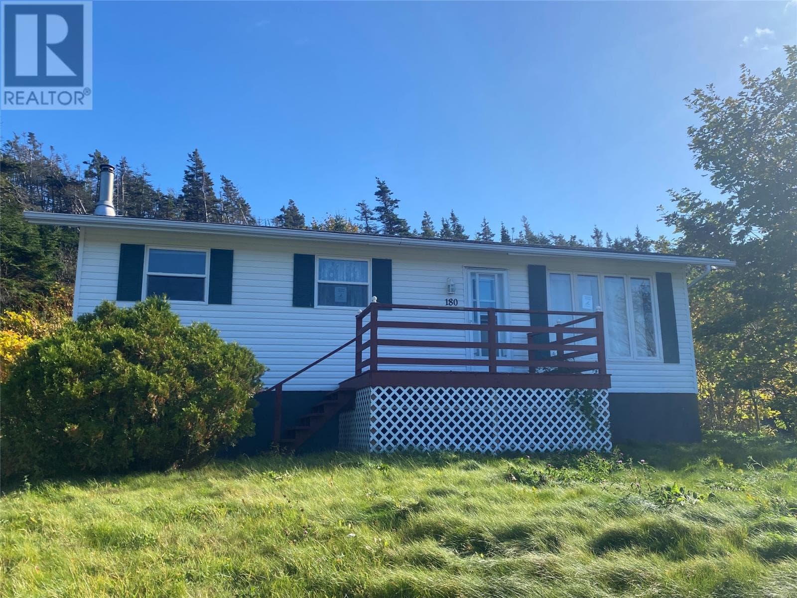 180 FRESHWATER CRESCENT in
