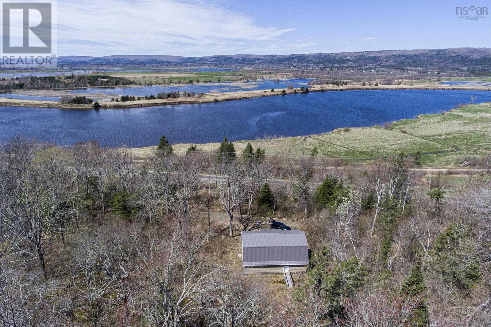 2320 HIGHWAY 201 in