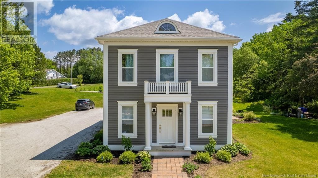 44 RIVERVIEW AVENUE in
