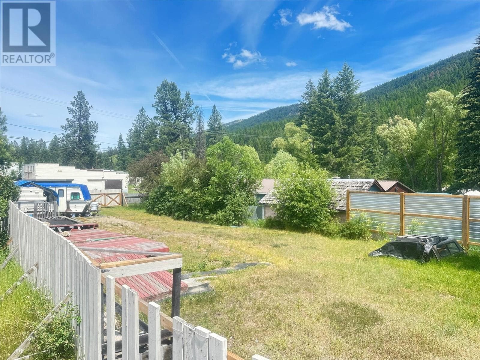 Wallace Mountain Road in