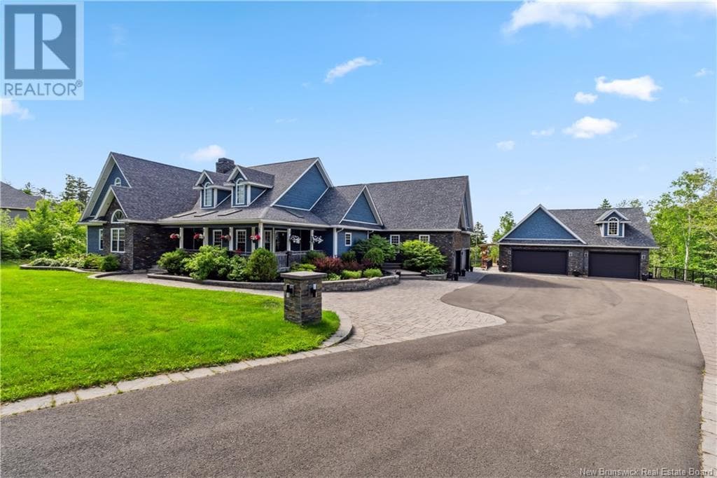 81 THORNCASTLE STREET in