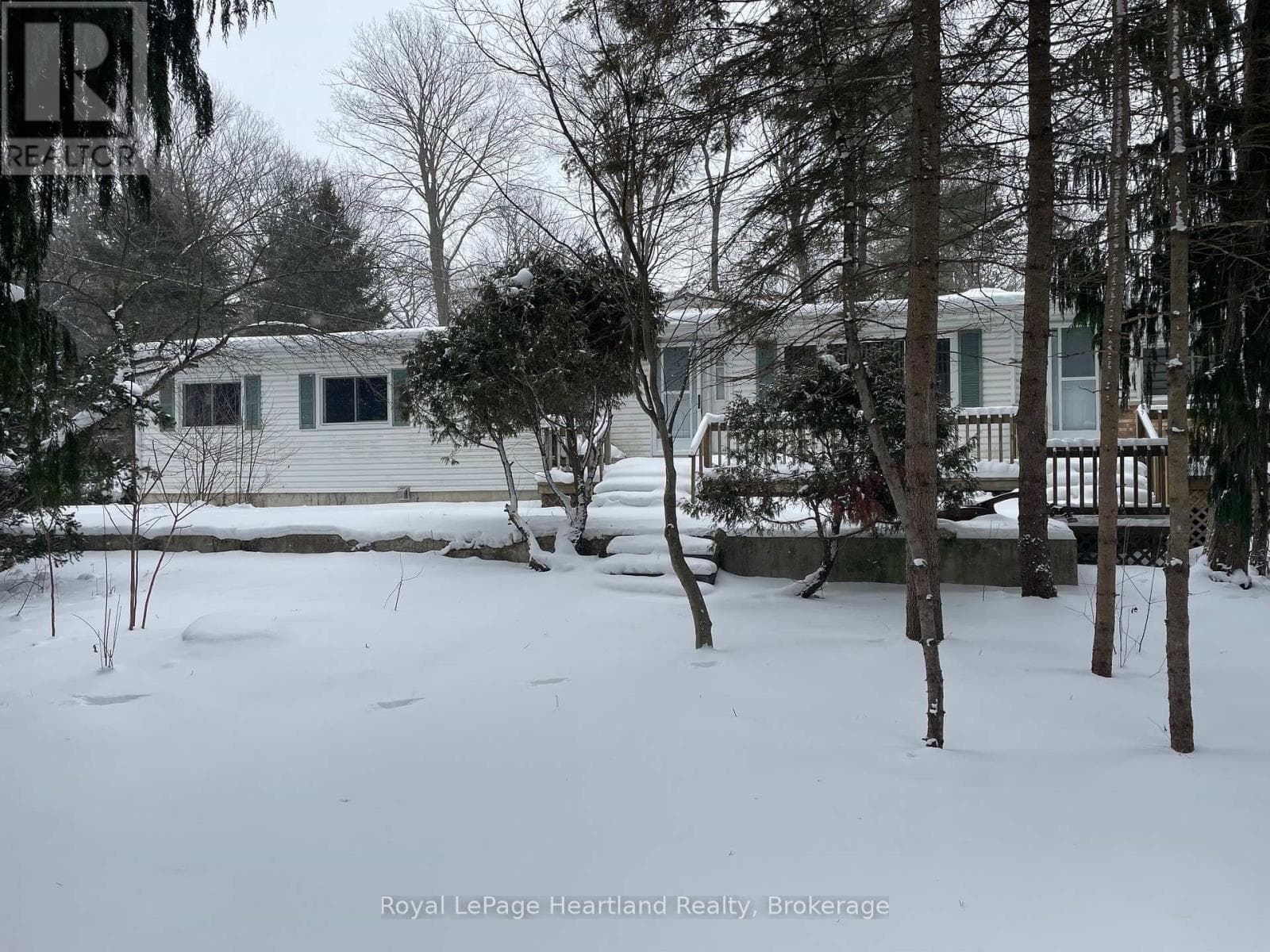 902 WHITE CEDAR DR. - 35791 BAYFIELD RIVER ROAD in