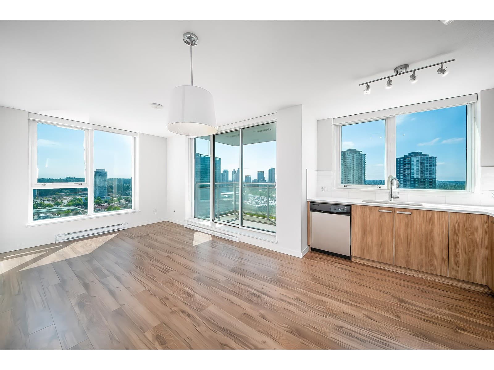 2309 13325 102A AVENUE in Whalley